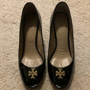 Tory Burch Patent Black Wedge Heels 7.5